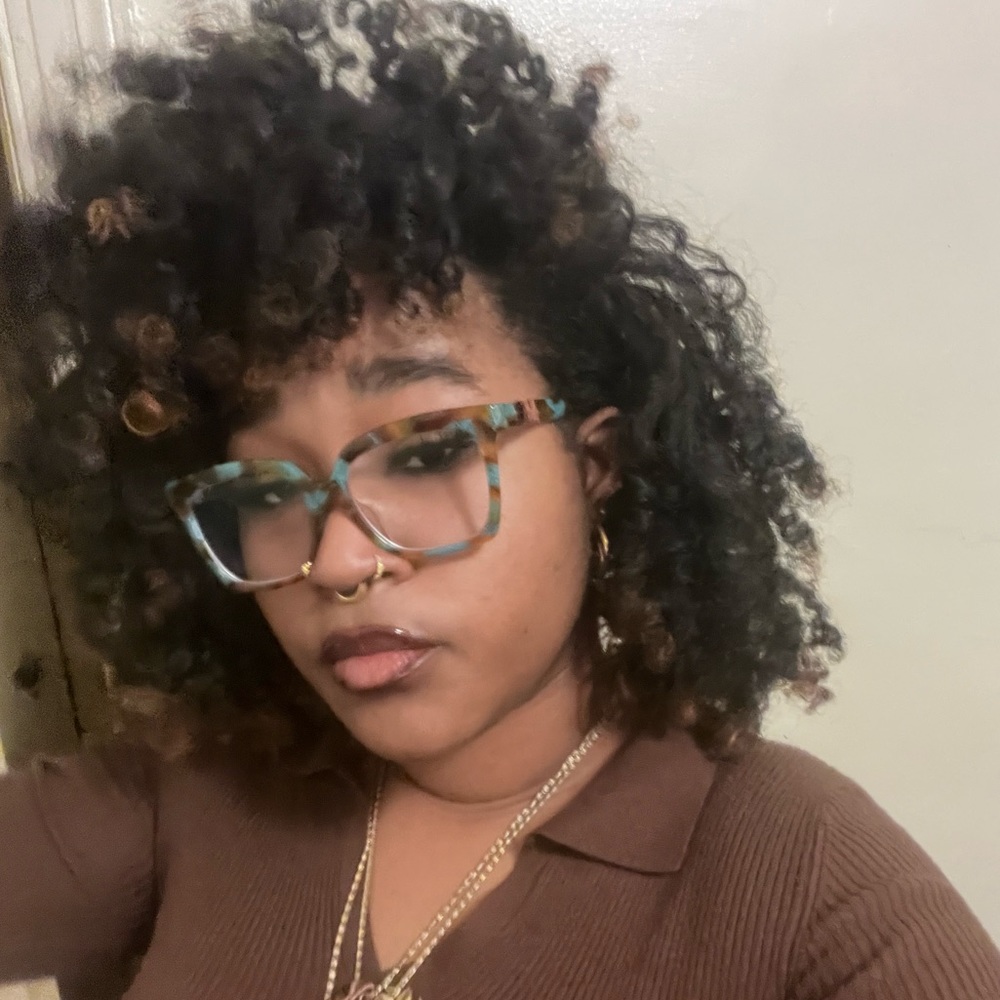 Meet your Posher, Khalynn